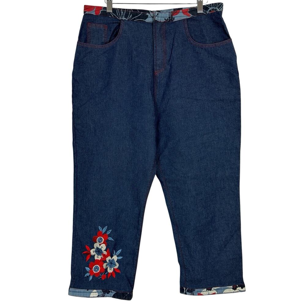 Lucia Lukken Jeans Women Size 14 Dark Wash High Rise Capri Floral Embroidered